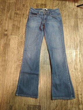 Levi's 528 Superlow Medium Blue Flare Jeans Size 7L 28/34